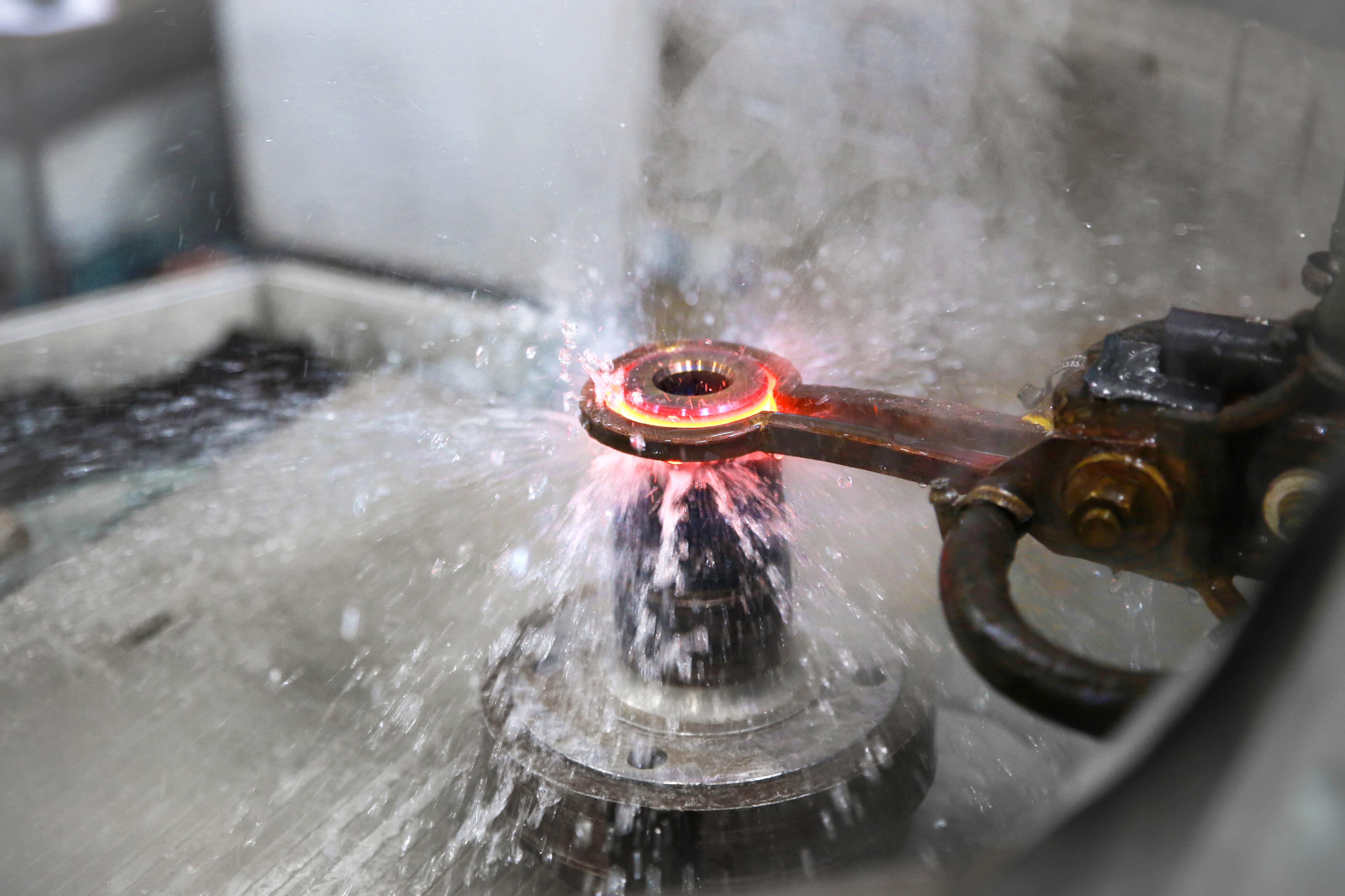 How to Detect the 5 Most Common Heat Treatment Inconsistencies in Manufactured Components
